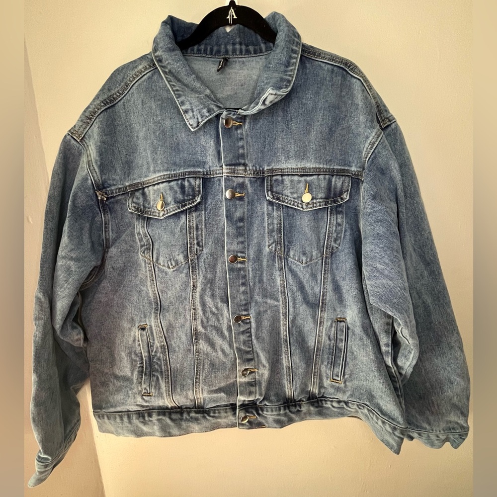 PrettyLittleThing Women’s Light Blue Denim Jacket Size 14